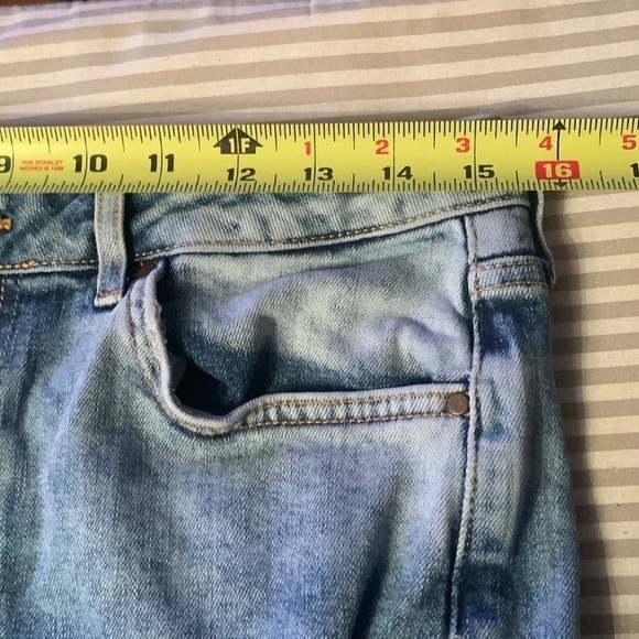 Forever 21 Distressed Denim Shorts Size 27 #329 - Picture 6 of 8